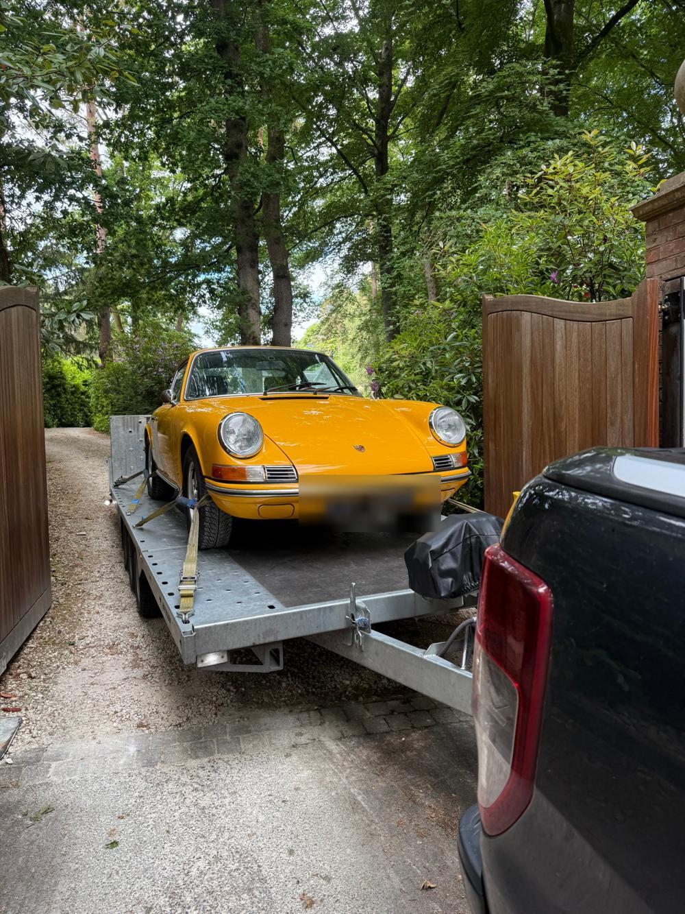 Classic Porsche 911 loaded on a DM Transporter trailer